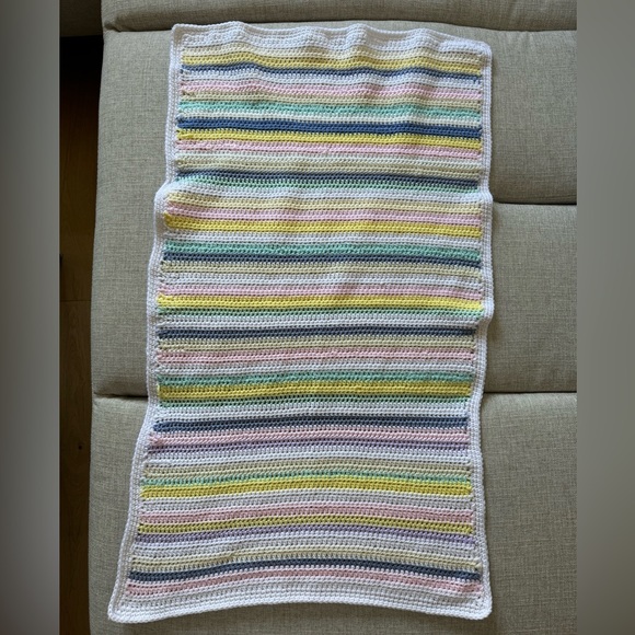 Knitted baby’s blanket - Picture 4 of 5